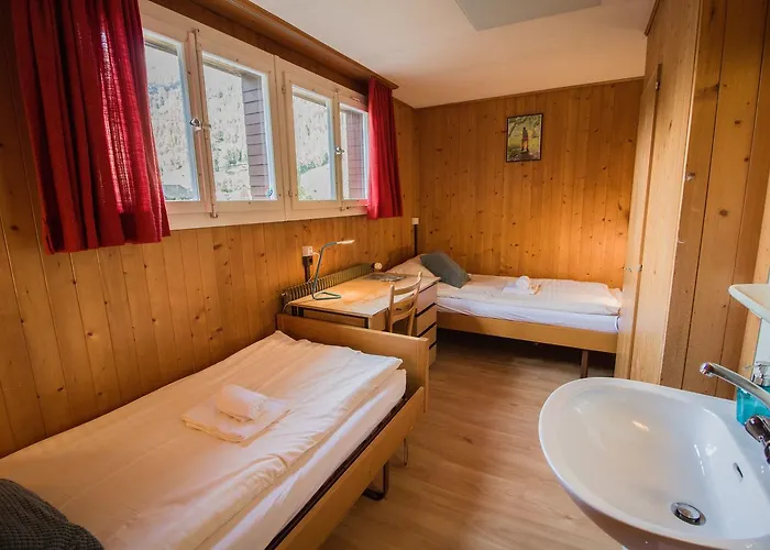 Hornerpub Hotell 3*
